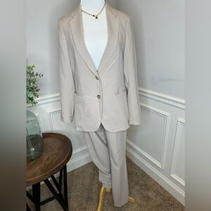 Chic Beige Women's Blazer and Pants Set